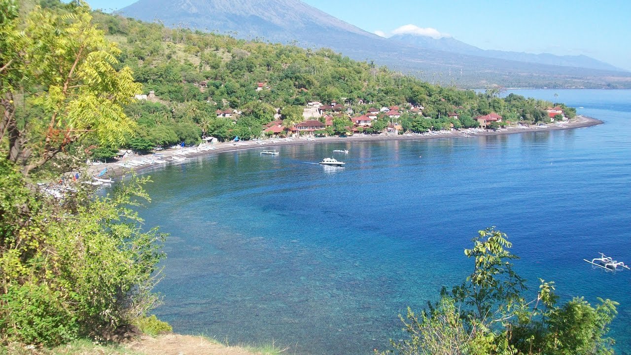 Amed Beach