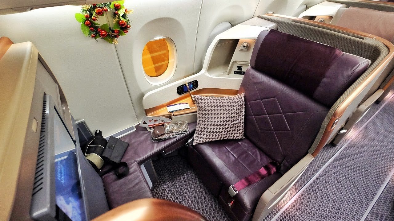 American Airlines Flagship Business Class from Hong Kong to LAX